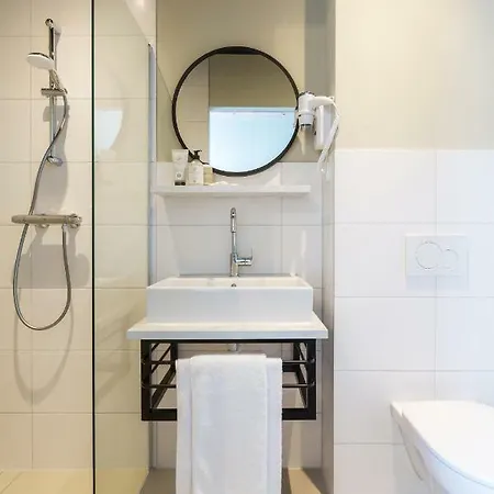 Boutique Lumiere Hotel 3*