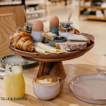 מלון Boutique Lumiere 3*