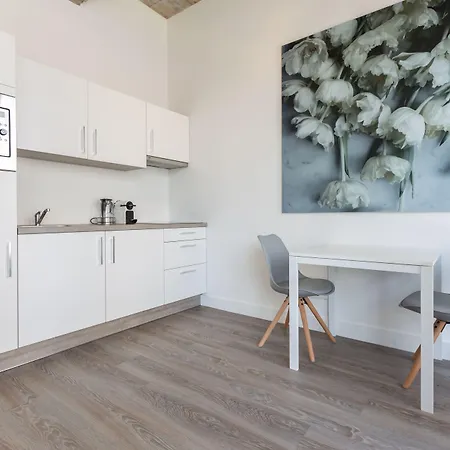 מלון Boutique Lumiere 3*