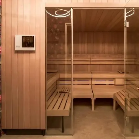 Boutique Lumiere Hotel 4*