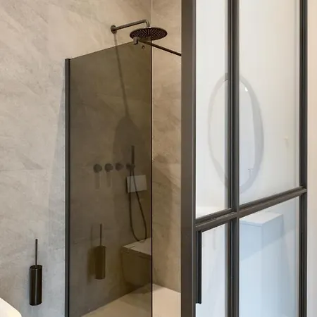Boutique Lumiere Hotel 4*
