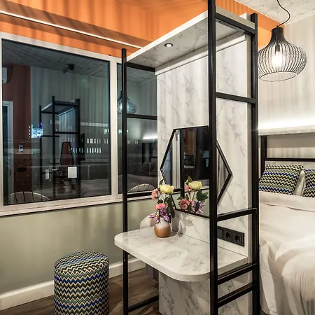 Boutique Lumiere Hotel