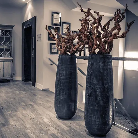 Boutique Lumiere מלון איינדהובן